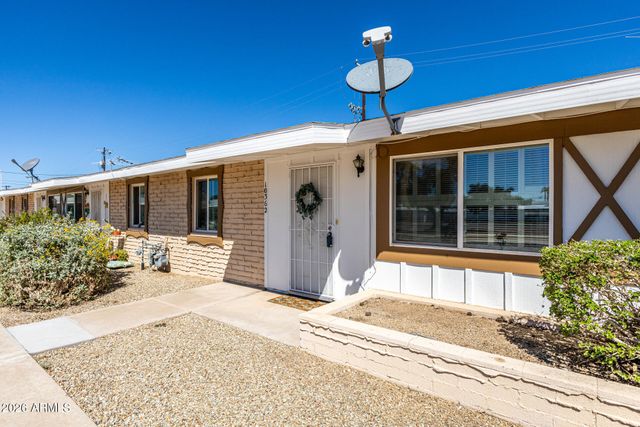 10362 W OAKMONT Drive, Sun City, AZ 85351