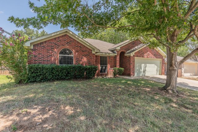 904 Parkhill Drive, Mansfield, TX 76063