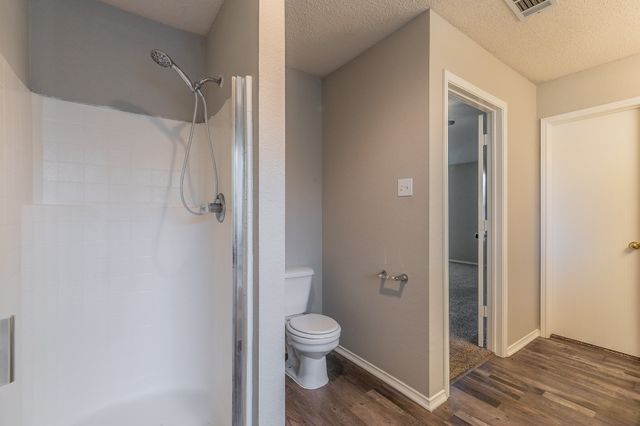 904 Parkhill Drive, Mansfield, TX 76063