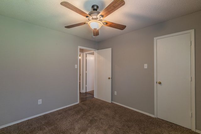 904 Parkhill Drive, Mansfield, TX 76063