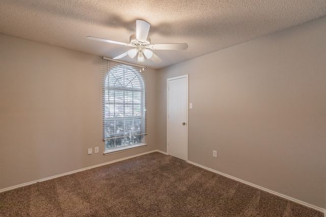 904 Parkhill Drive, Mansfield, TX 76063