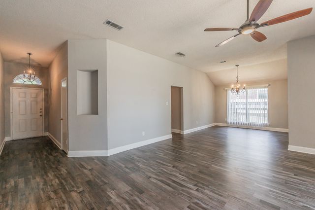 904 Parkhill Drive, Mansfield, TX 76063