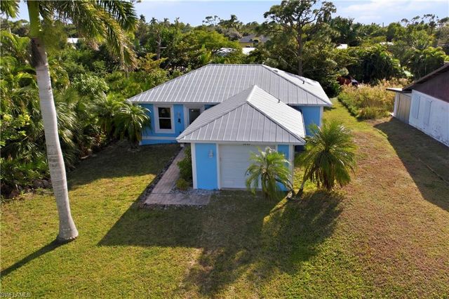 3775 Papaya ST, St. James City, FL 33956