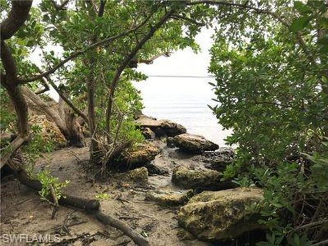 3775 Papaya ST, St. James City, FL 33956