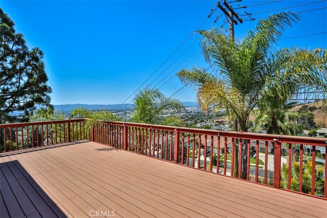 3003 Mesa Verde Drive, Burbank, CA 91504