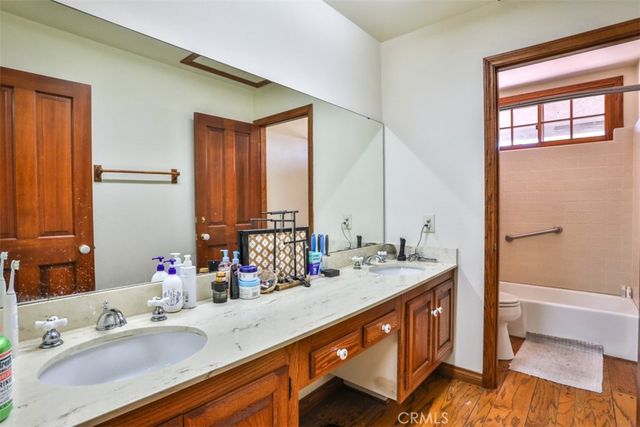 3003 Mesa Verde Drive, Burbank, CA 91504