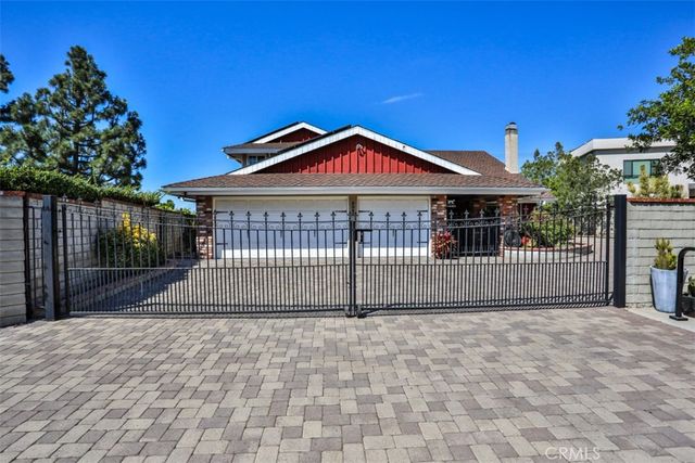 3003 Mesa Verde Drive, Burbank, CA 91504