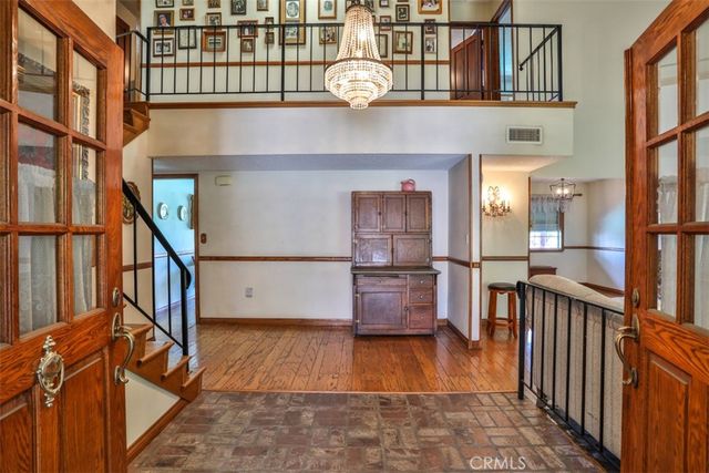 3003 Mesa Verde Drive, Burbank, CA 91504