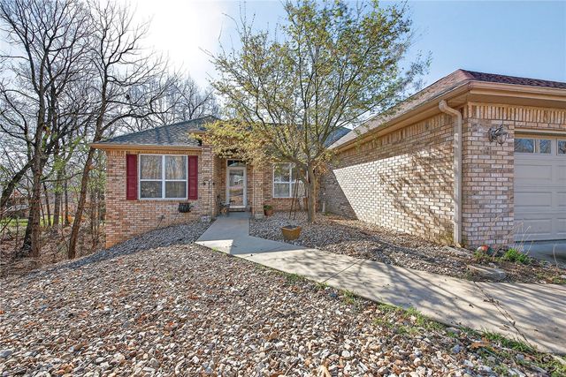 3 Eyemouth Drive, Bella Vista, AR 72715