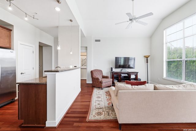 7342 Oak Manor Dr Apt 1308, San Antonio, TX 78229
