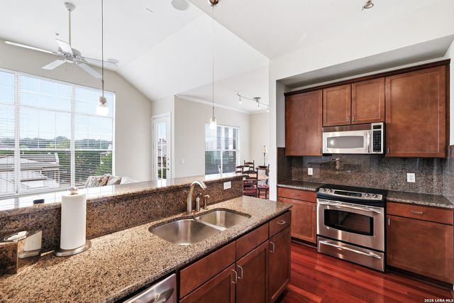 7342 Oak Manor Dr Apt 1308, San Antonio, TX 78229