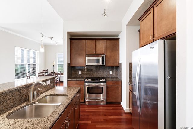 7342 Oak Manor Dr Apt 1308, San Antonio, TX 78229