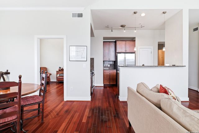 7342 Oak Manor Dr Apt 1308, San Antonio, TX 78229