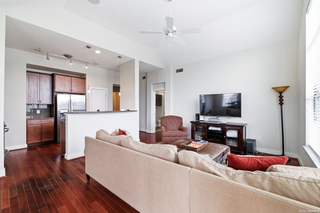 7342 Oak Manor Dr Apt 1308, San Antonio, TX 78229