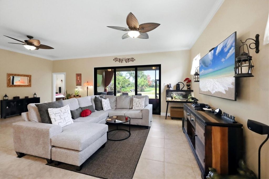 Image 18 of property listing at 10035 MARBELLA DRIVE, Bradenton, FL 34211