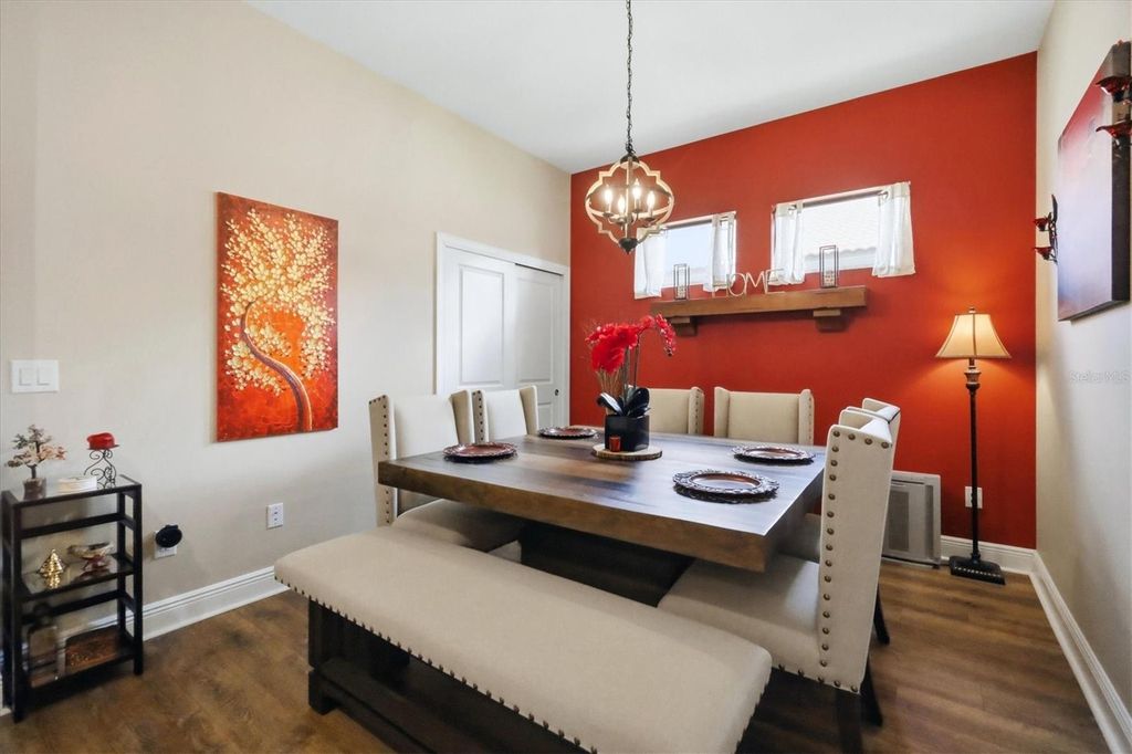 Image 20 of property listing at 10035 MARBELLA DRIVE, Bradenton, FL 34211