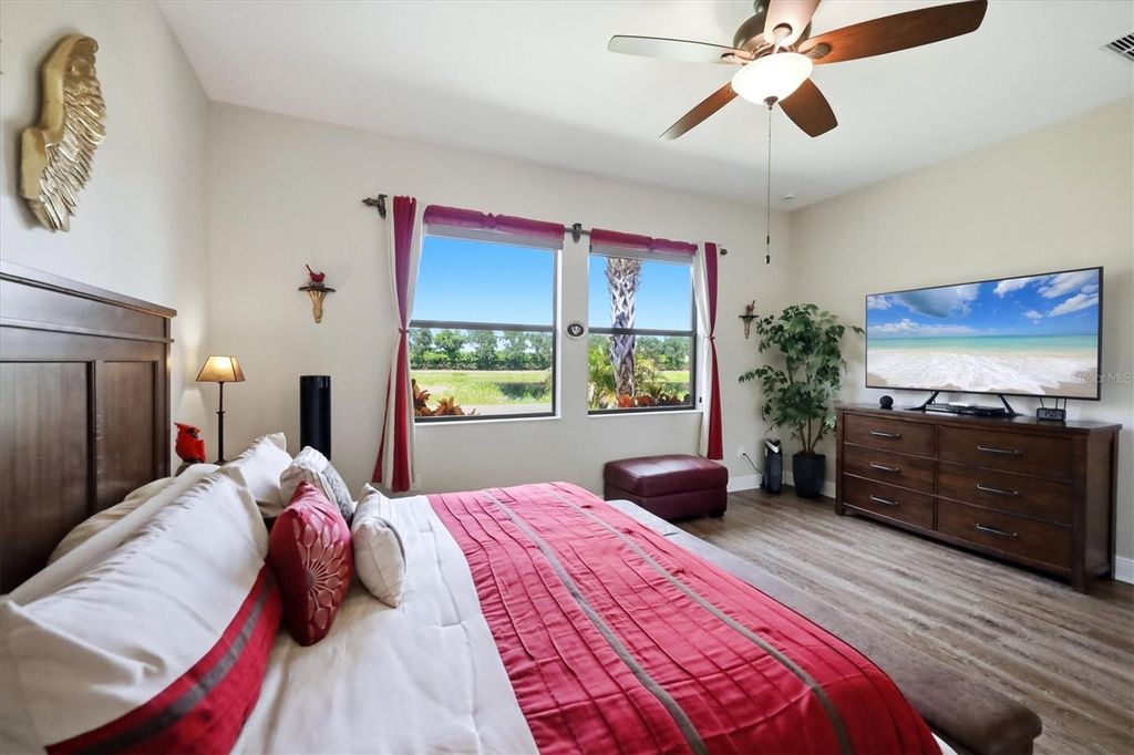 Image 21 of property listing at 10035 MARBELLA DRIVE, Bradenton, FL 34211