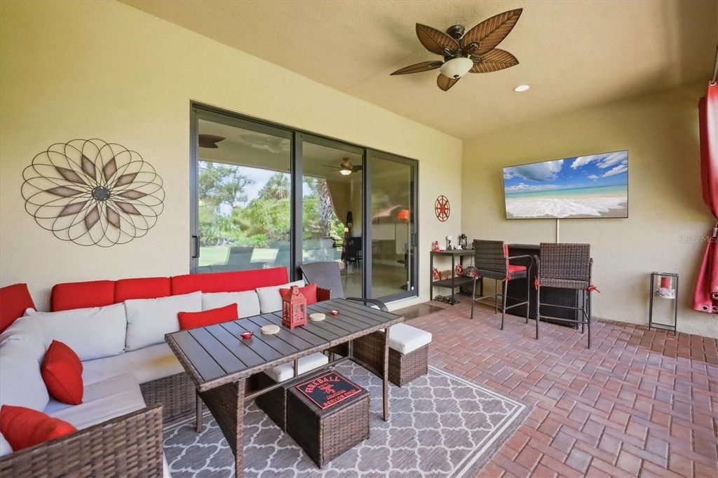 Image 31 of property listing at 10035 MARBELLA DRIVE, Bradenton, FL 34211