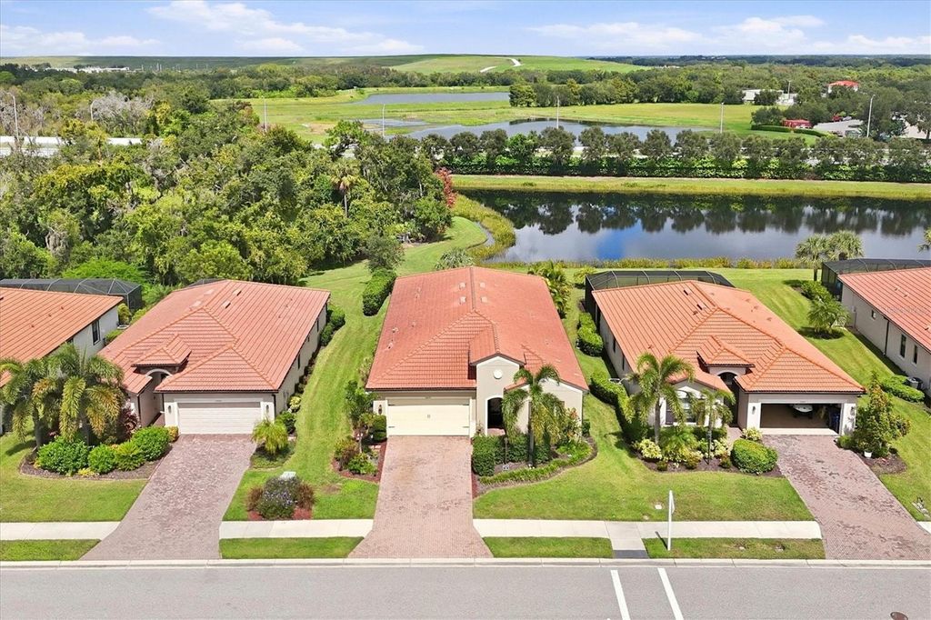 Image 40 of property listing at 10035 MARBELLA DRIVE, Bradenton, FL 34211