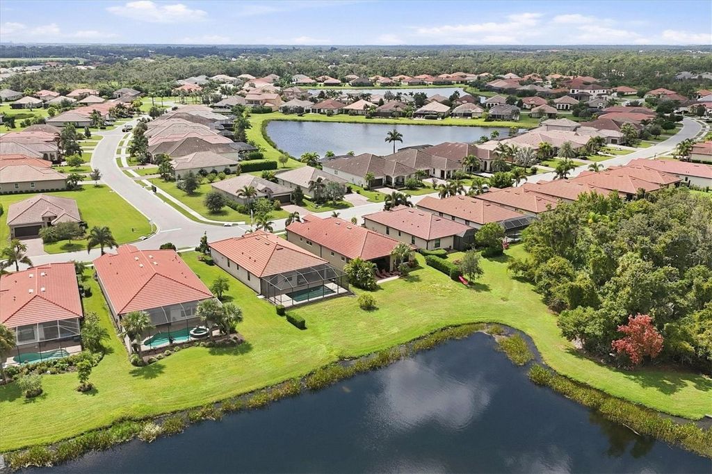 Image 41 of property listing at 10035 MARBELLA DRIVE, Bradenton, FL 34211