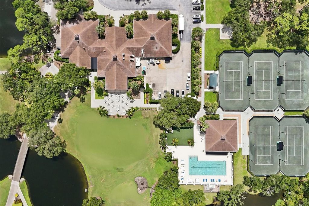 Image 43 of property listing at 10035 MARBELLA DRIVE, Bradenton, FL 34211