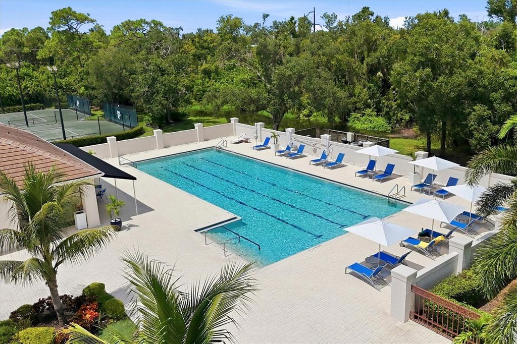 Image 45 of property listing at 10035 MARBELLA DRIVE, Bradenton, FL 34211