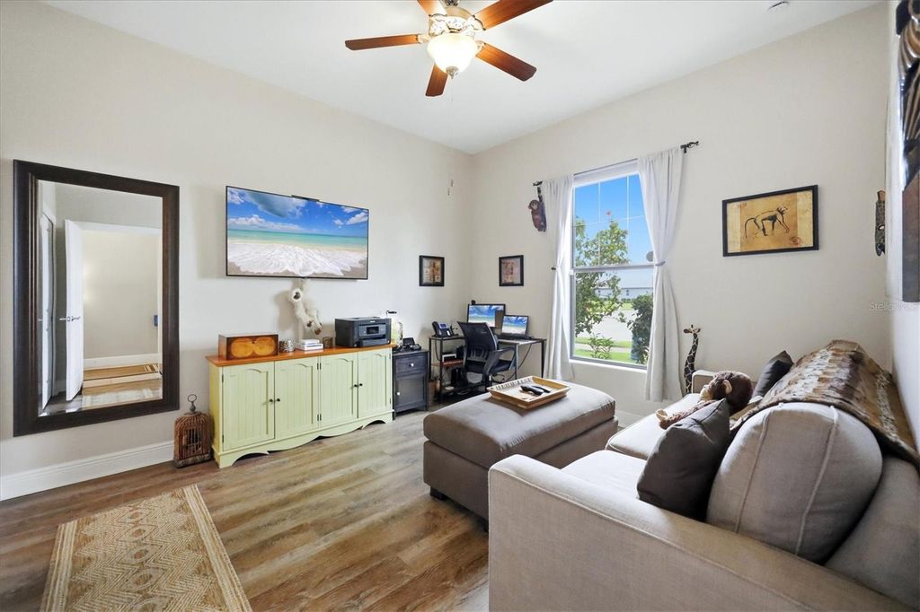 Image 7 of property listing at 10035 MARBELLA DRIVE, Bradenton, FL 34211