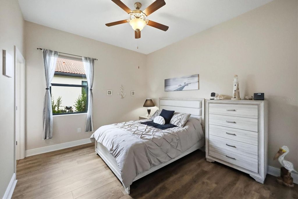 Image 8 of property listing at 10035 MARBELLA DRIVE, Bradenton, FL 34211