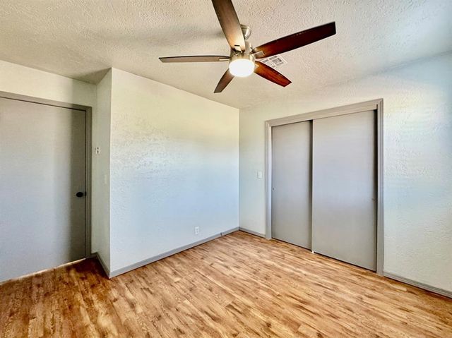 925 Swan Lake Court, Edmond, OK 73003