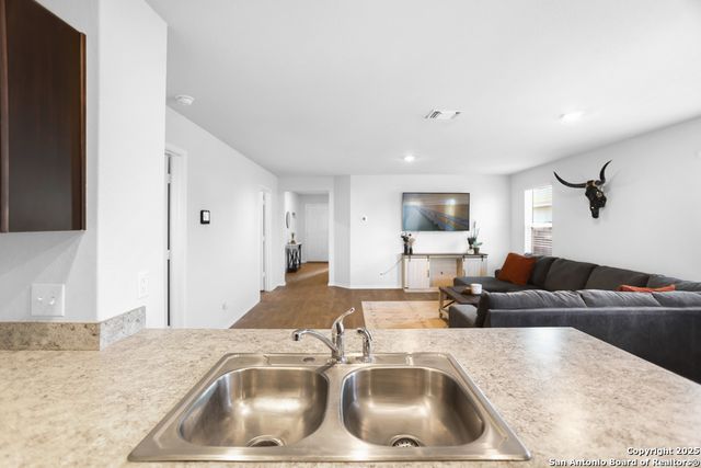 10031 Side Oats, San Antonio, TX 78254