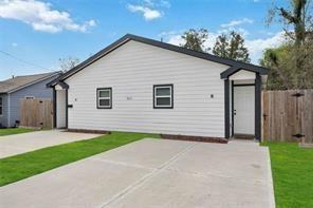 8617 Clarington Street A, Houston, TX 77016