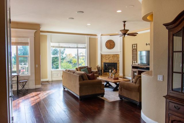 3388 Sudbury Rd, Cameron Park, CA 95682