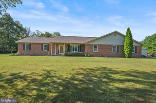 1180 THE SPANGLER RD, New Oxford, PA 17350