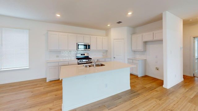 3750 Honey Daisy Drive, Crandall, TX 75114
