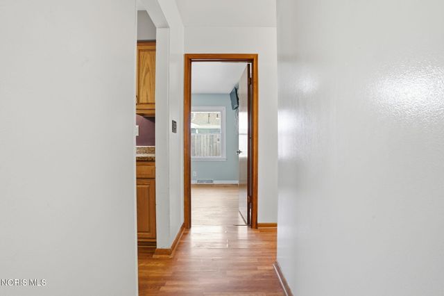 323 W Bigelow Avenue, Findlay, OH 45840