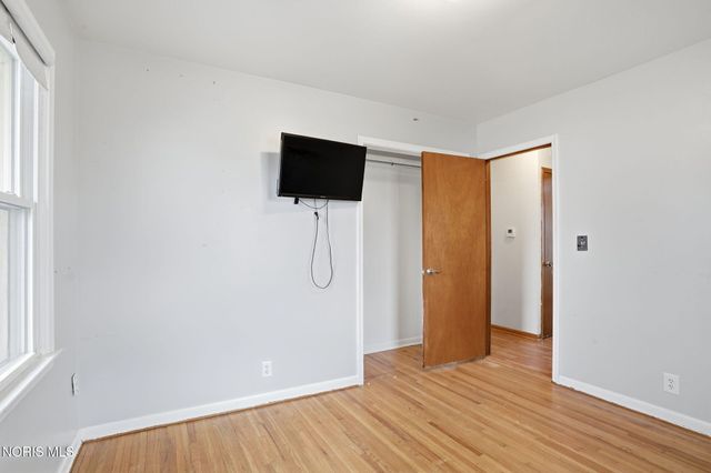 323 W Bigelow Avenue, Findlay, OH 45840