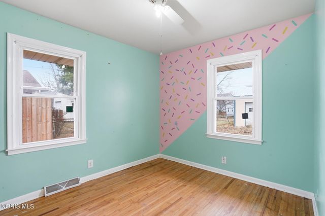 323 W Bigelow Avenue, Findlay, OH 45840