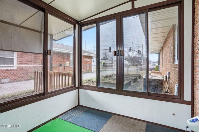 323 W Bigelow Avenue, Findlay, OH 45840