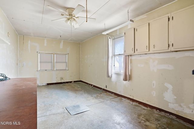 323 W Bigelow Avenue, Findlay, OH 45840