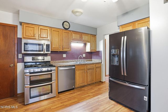 323 W Bigelow Avenue, Findlay, OH 45840