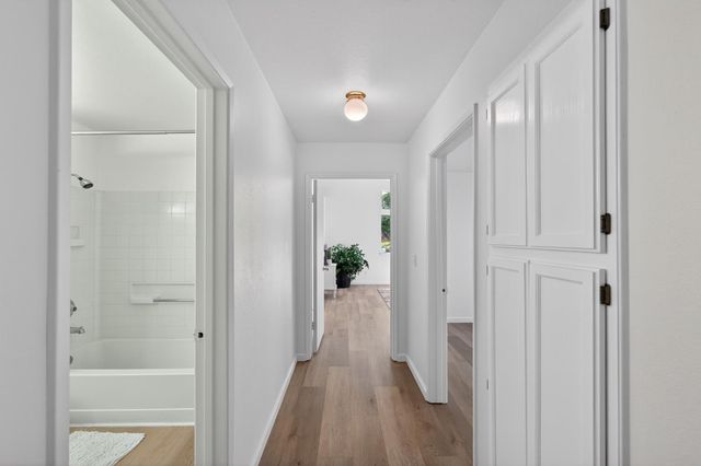 4 SAN ROGUE Ct, Sacramento, CA 95823