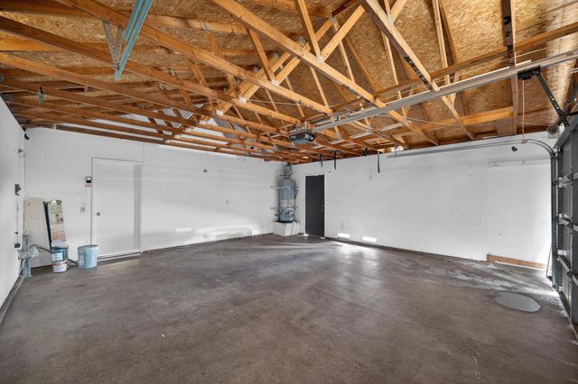 4 SAN ROGUE Ct, Sacramento, CA 95823