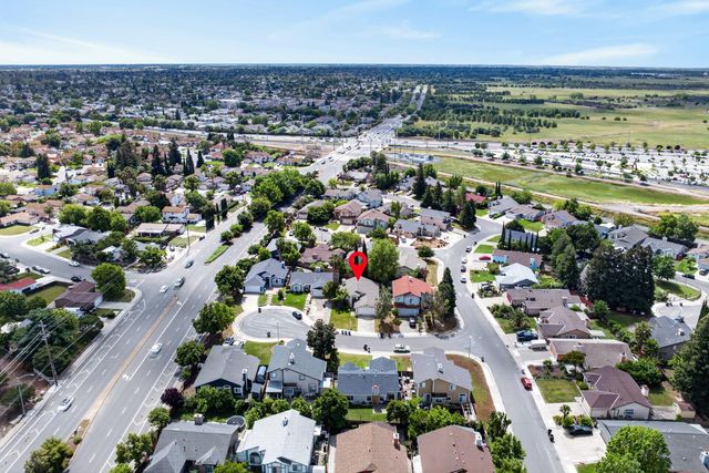 4 SAN ROGUE Ct, Sacramento, CA 95823