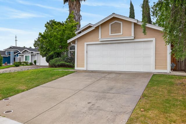 4 SAN ROGUE Ct, Sacramento, CA 95823