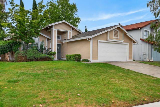 4 SAN ROGUE Ct, Sacramento, CA 95823