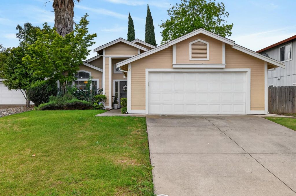 4 SAN ROGUE Ct, Sacramento, CA 95823