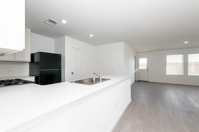 12516 Huntington Ridge Way, Yukon, OK 73099