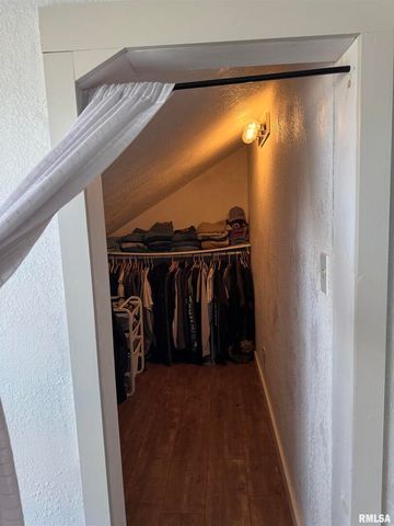 16379 N Sand Road, Fulton, IL 61252