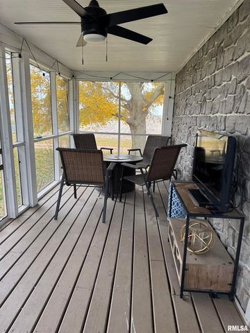 16379 N Sand Road, Fulton, IL 61252