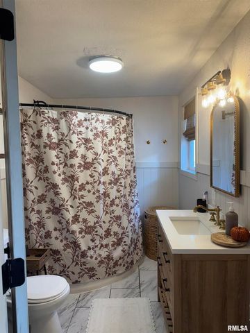 16379 N Sand Road, Fulton, IL 61252